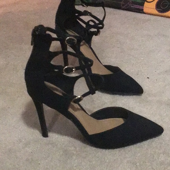 Super cute black heel!! - Picture 2 of 3